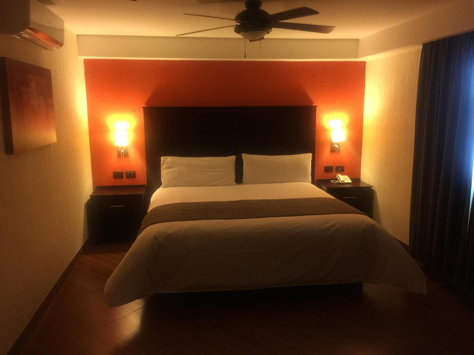 Hotel Victoria Inn 산후안델리오 외부 사진